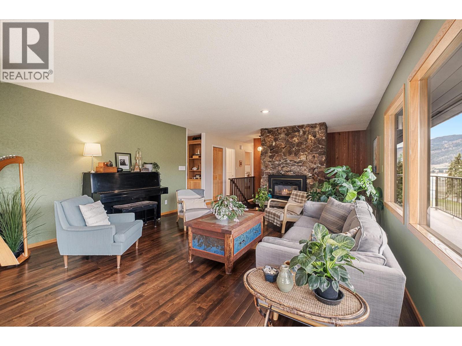 5770 Learmouth Road, Coldstream, British Columbia  V1B 3E6 - Photo 14 - 10382587