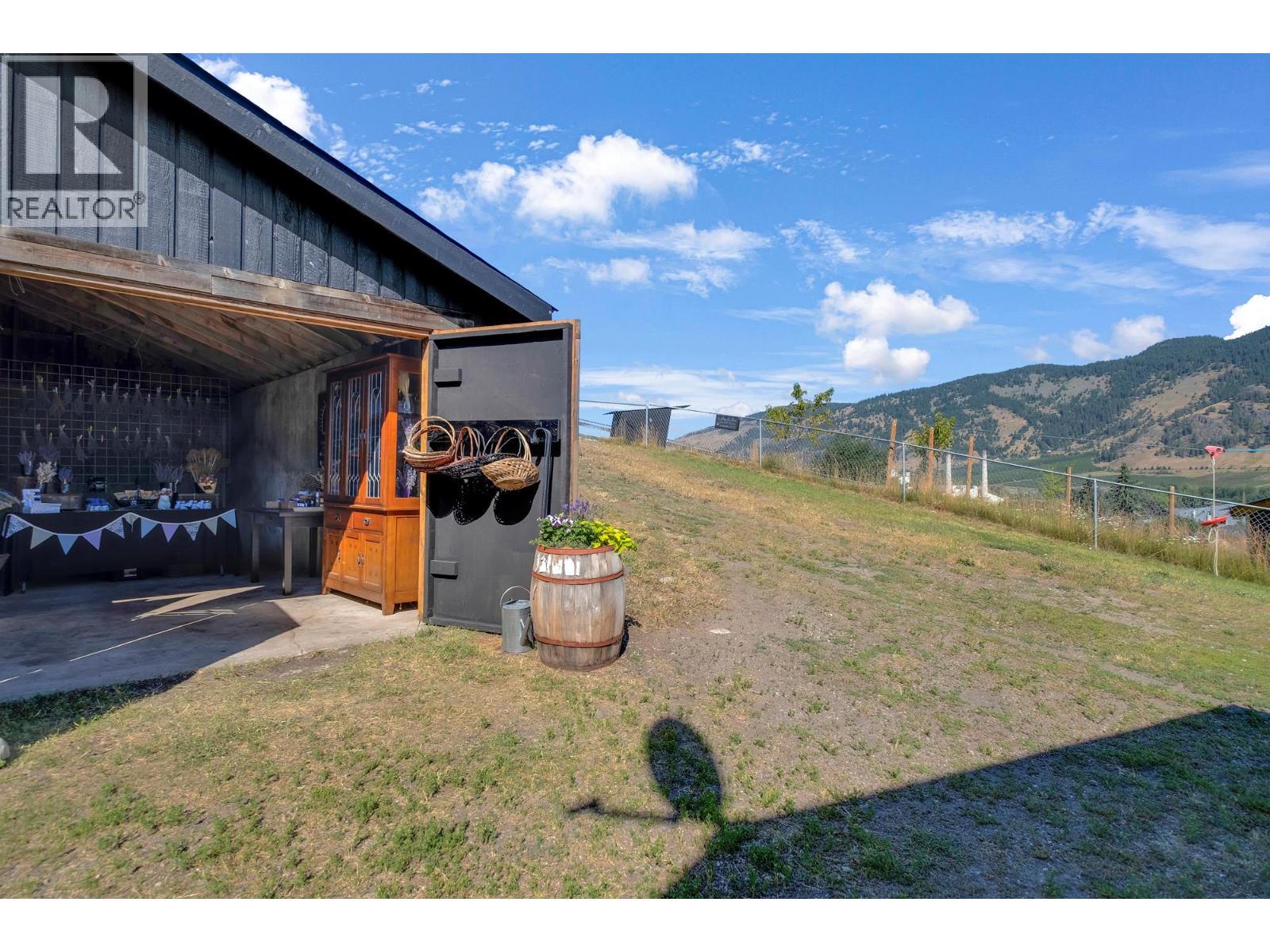 5770 Learmouth Road, Coldstream, British Columbia  V1B 3E6 - Photo 91 - 10382587