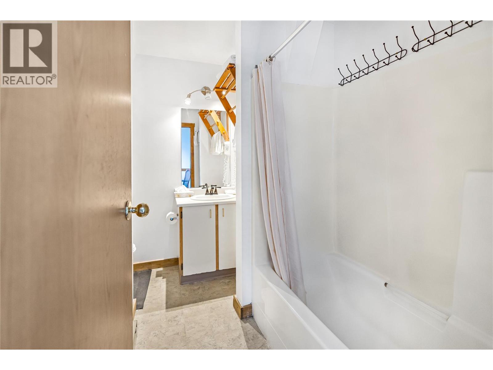 9885 Pinnacles Road Unit# 3, Vernon, British Columbia  V1B 3M1 - Photo 20 - 10382531