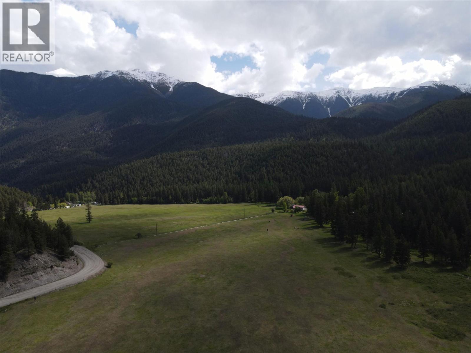 5888 Lazy Lake Road, Wasa, British Columbia  V0B 2K0 - Photo 13 - 10382580