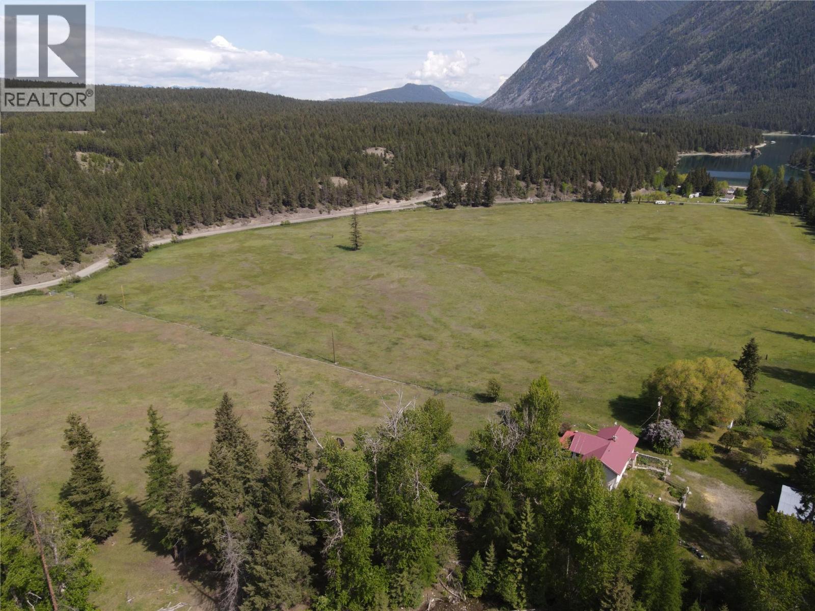 5888 Lazy Lake Road, Wasa, British Columbia  V0B 2K0 - Photo 15 - 10382580