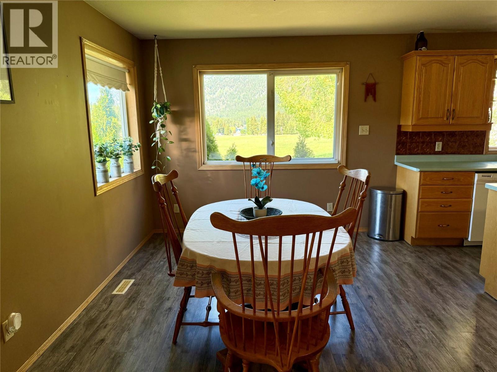 5888 Lazy Lake Road, Wasa, British Columbia  V0B 2K0 - Photo 19 - 10382580