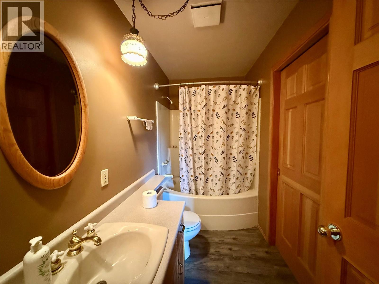 5888 Lazy Lake Road, Wasa, British Columbia  V0B 2K0 - Photo 23 - 10382580