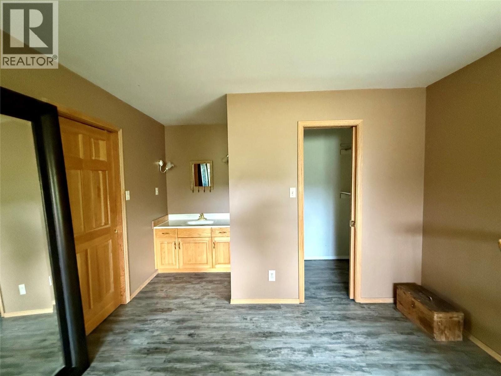 5888 Lazy Lake Road, Wasa, British Columbia  V0B 2K0 - Photo 24 - 10382580