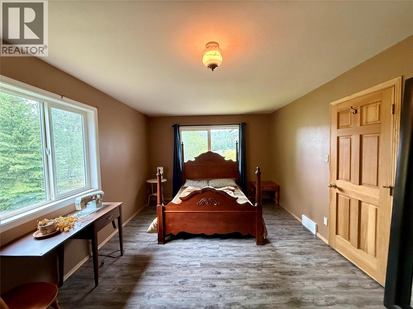 5888 Lazy Lake Road, Wasa, British Columbia  V0B 2K0 - Photo 25 - 10382580