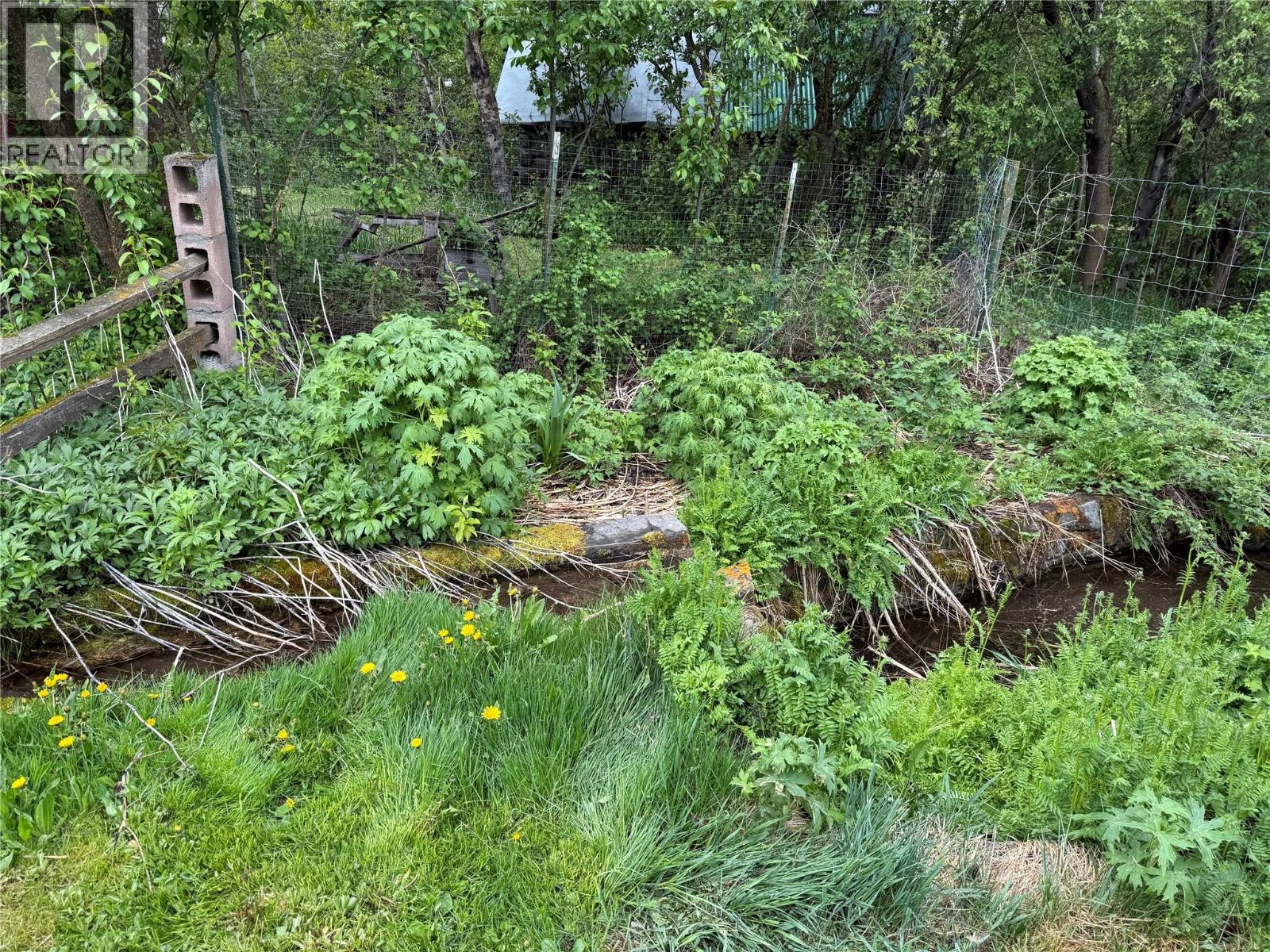 5888 Lazy Lake Road, Wasa, British Columbia  V0B 2K0 - Photo 28 - 10382580