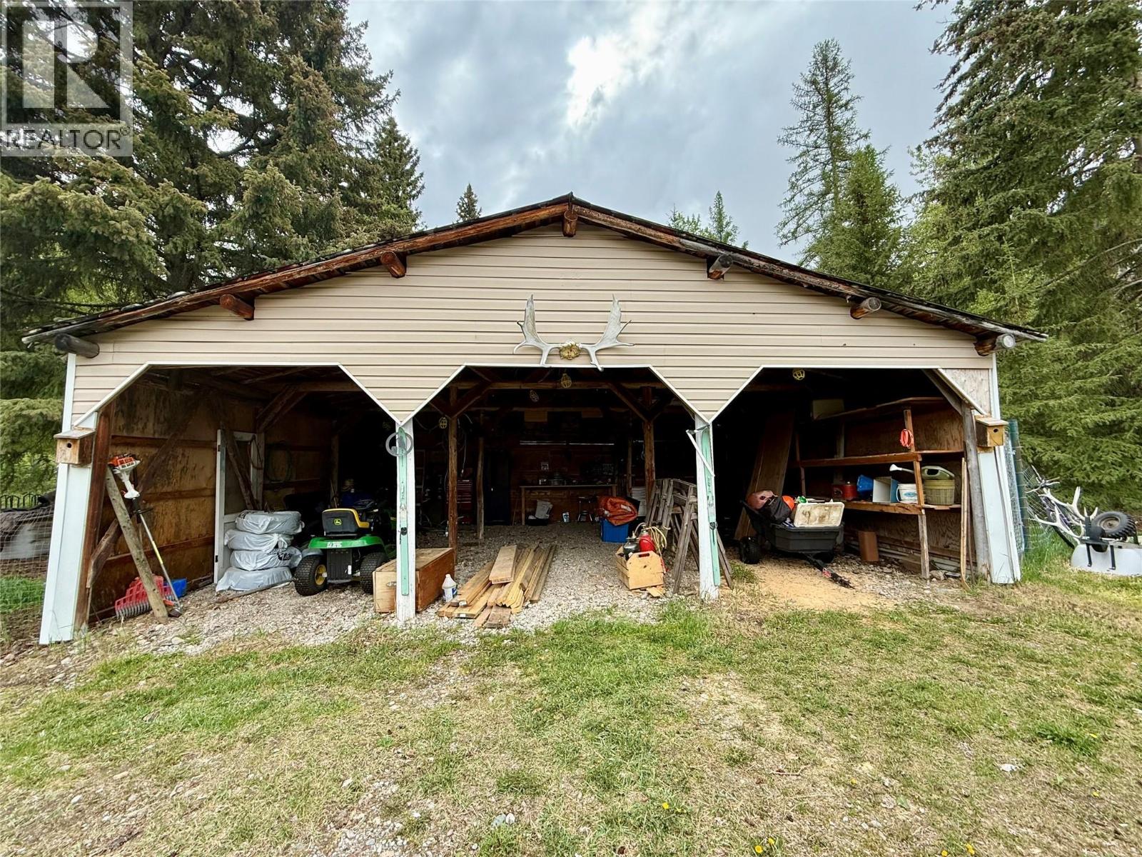 5888 Lazy Lake Road, Wasa, British Columbia  V0B 2K0 - Photo 30 - 10382580