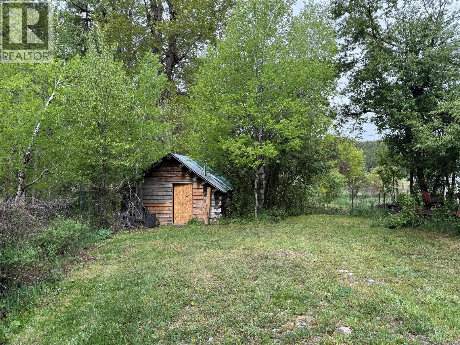 5888 Lazy Lake Road, Wasa, British Columbia  V0B 2K0 - Photo 31 - 10382580