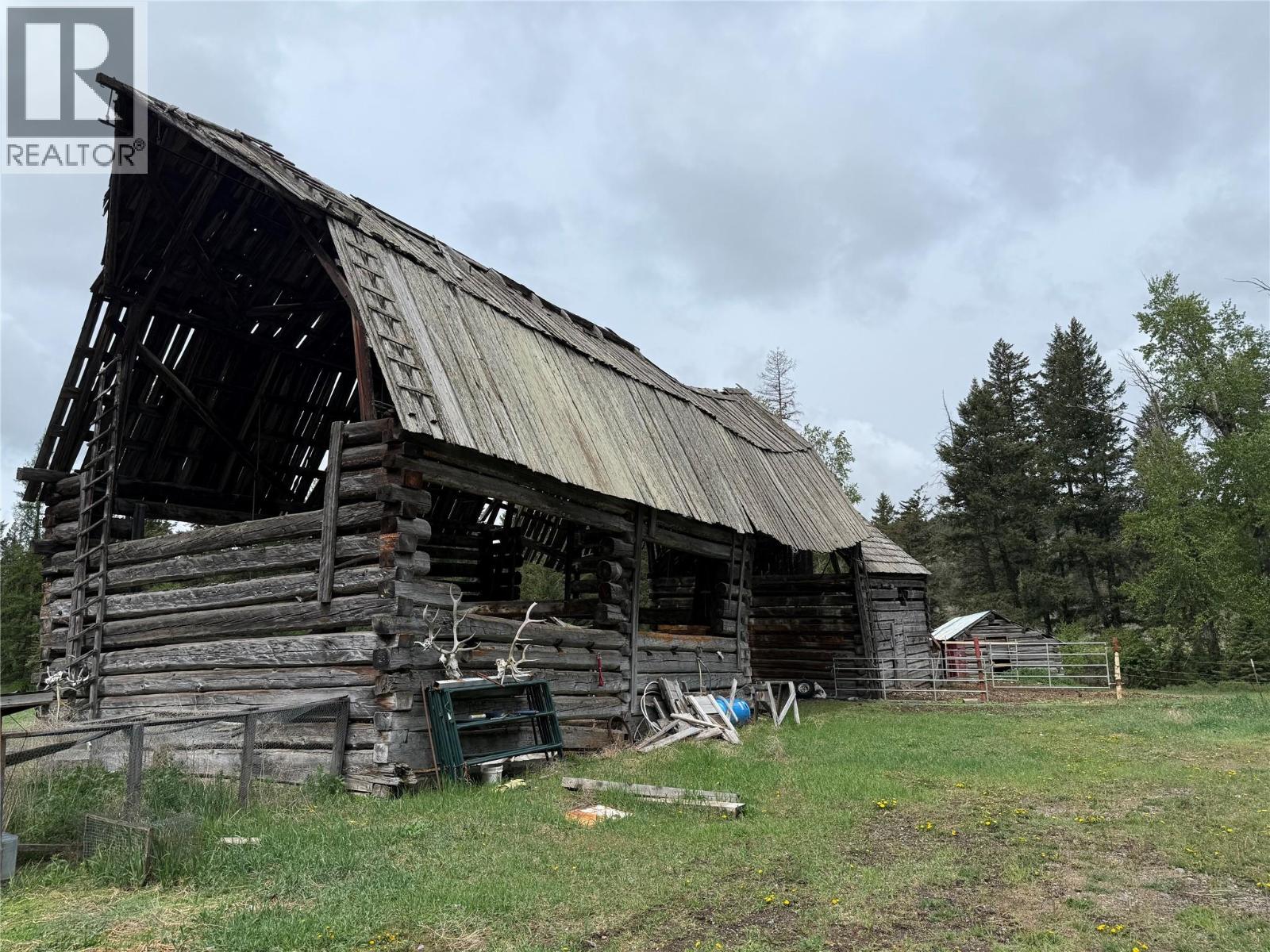 5888 Lazy Lake Road, Wasa, British Columbia  V0B 2K0 - Photo 32 - 10382580