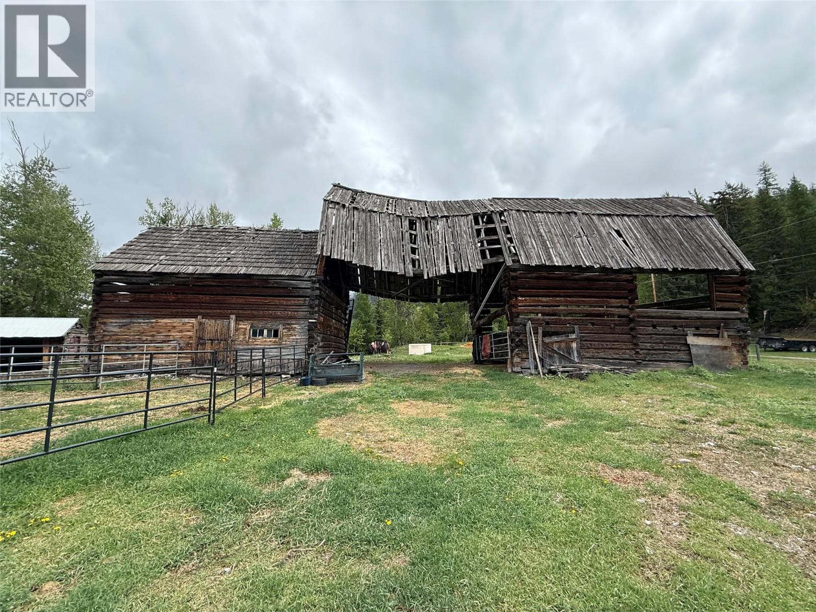 5888 Lazy Lake Road, Wasa, British Columbia  V0B 2K0 - Photo 34 - 10382580