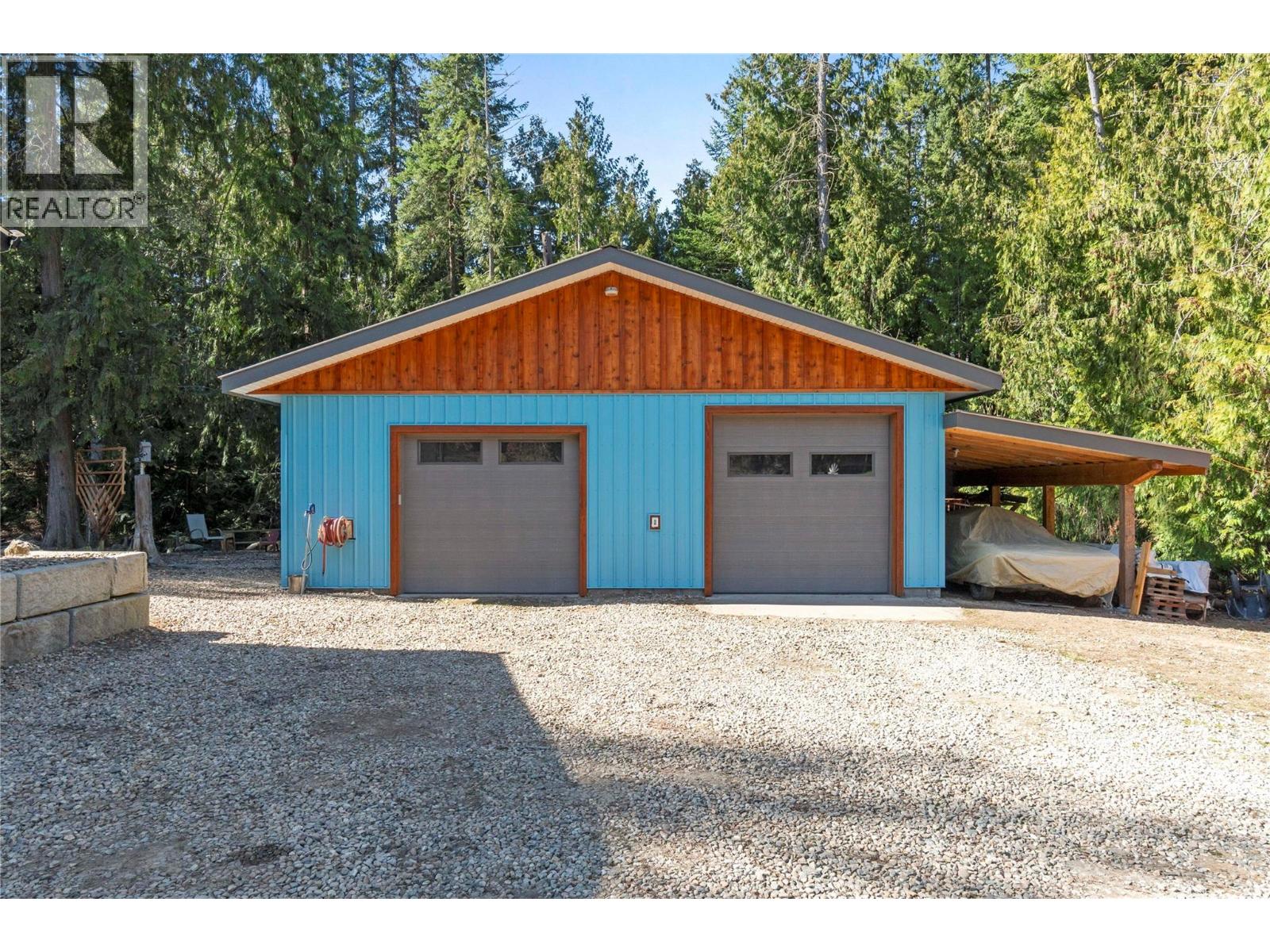 1284 Notch Hill Road, Sorrento, British Columbia  V0E 2W1 - Photo 2 - 10382099