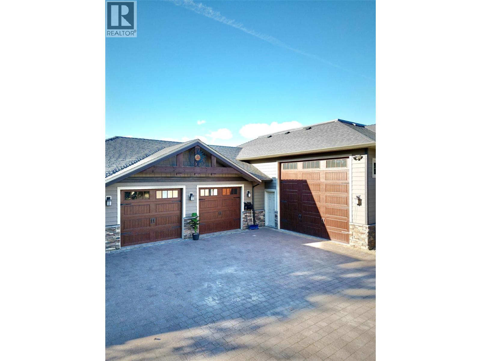 69 Swallows Place, Vernon, British Columbia  V1H 1F4 - Photo 3 - 10377711