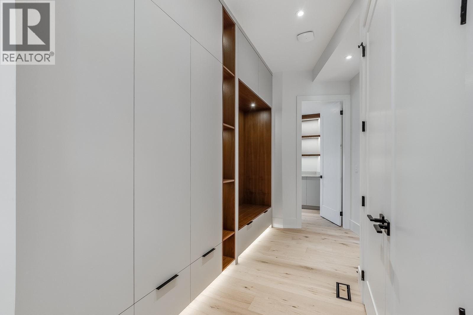 1122 Pearcy Court, Kelowna, British Columbia  V1W 5H6 - Photo 11 - 10381767