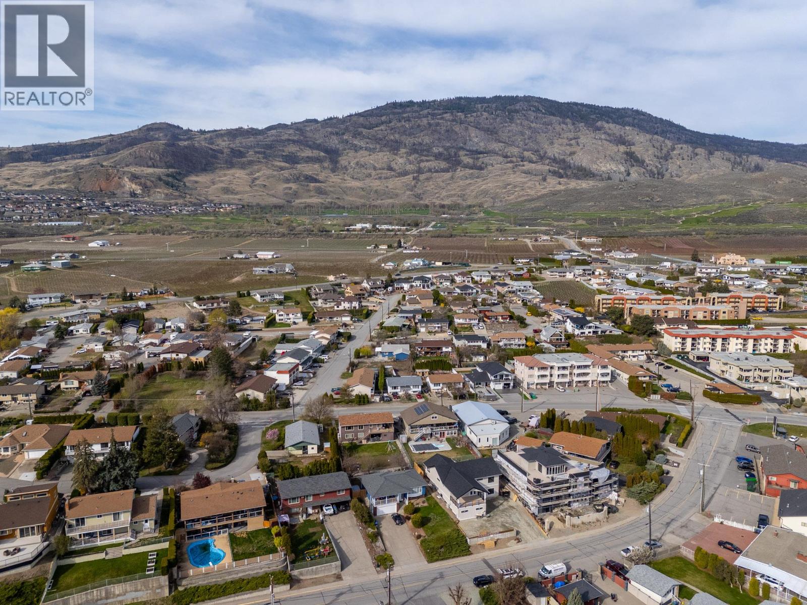 5806 Oleander Drive, Osoyoos, British Columbia  V0H 1V1 - Photo 4 - 10382955