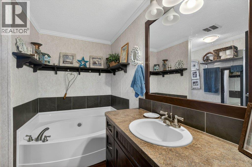 2930 Brown Road Unit# 60, Salmon Arm, British Columbia  V1E 3K3 - Photo 36 - 10375974