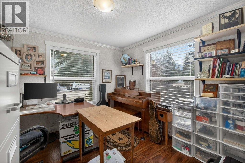 2930 Brown Road Unit# 60, Salmon Arm, British Columbia  V1E 3K3 - Photo 41 - 10375974