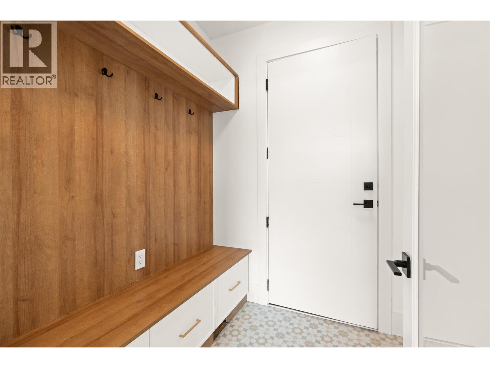 8924 Tavistock Road, Vernon, British Columbia  V1H 2L4 - Photo 24 - 10382907