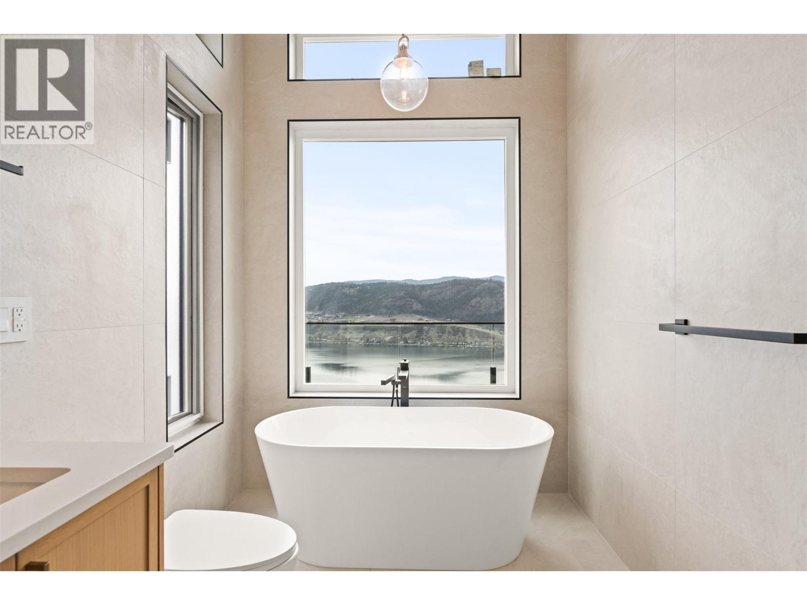 8924 Tavistock Road, Vernon, British Columbia  V1H 2L4 - Photo 29 - 10382907