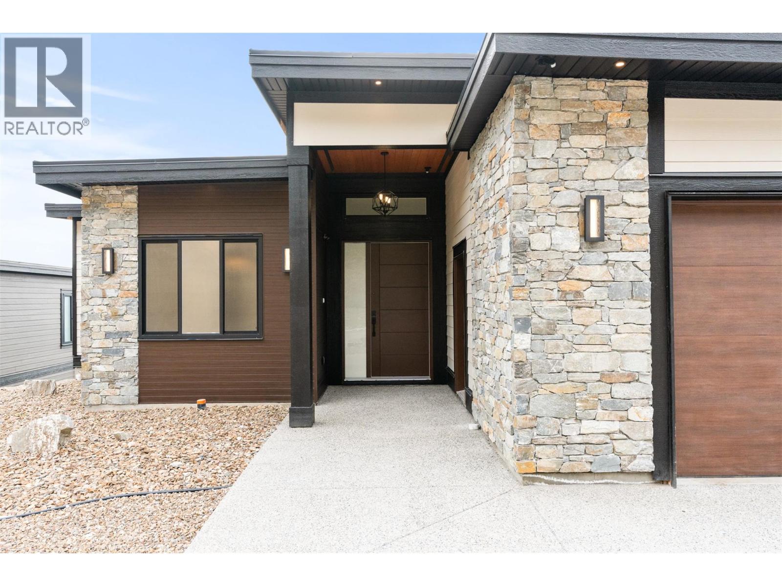 8924 Tavistock Road, Vernon, British Columbia  V1H 2L4 - Photo 5 - 10382907