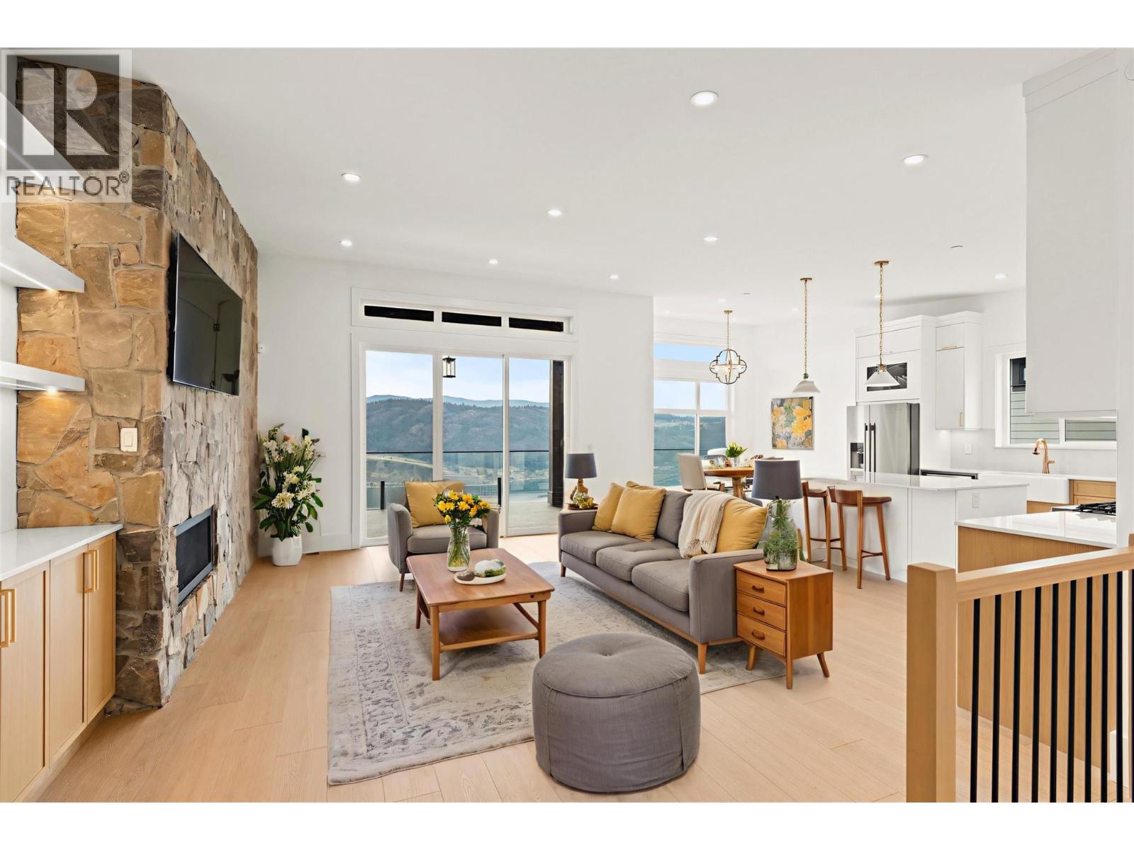 8924 Tavistock Road, Vernon, British Columbia  V1H 2L4 - Photo 9 - 10382907