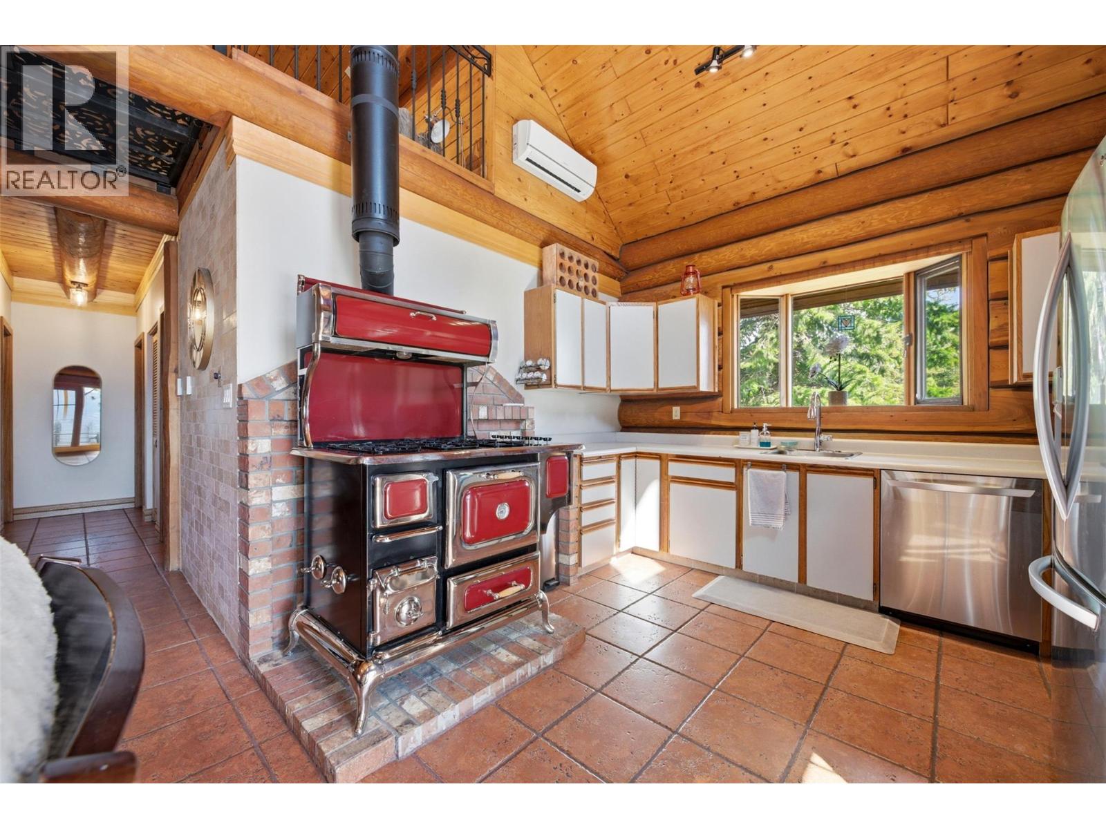 3743 Gates Road, West Kelowna, British Columbia  V4T 1A3 - Photo 5 - 10382626