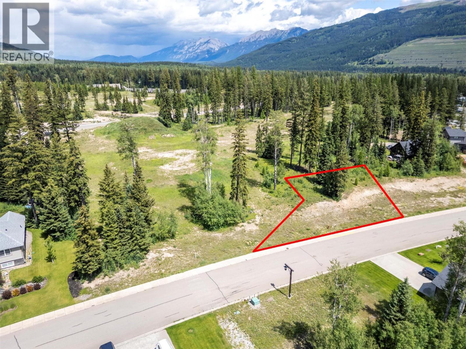 2270 Black Hawk Drive, Sparwood, British Columbia  V0B 2G2 - Photo 2 - 10382954