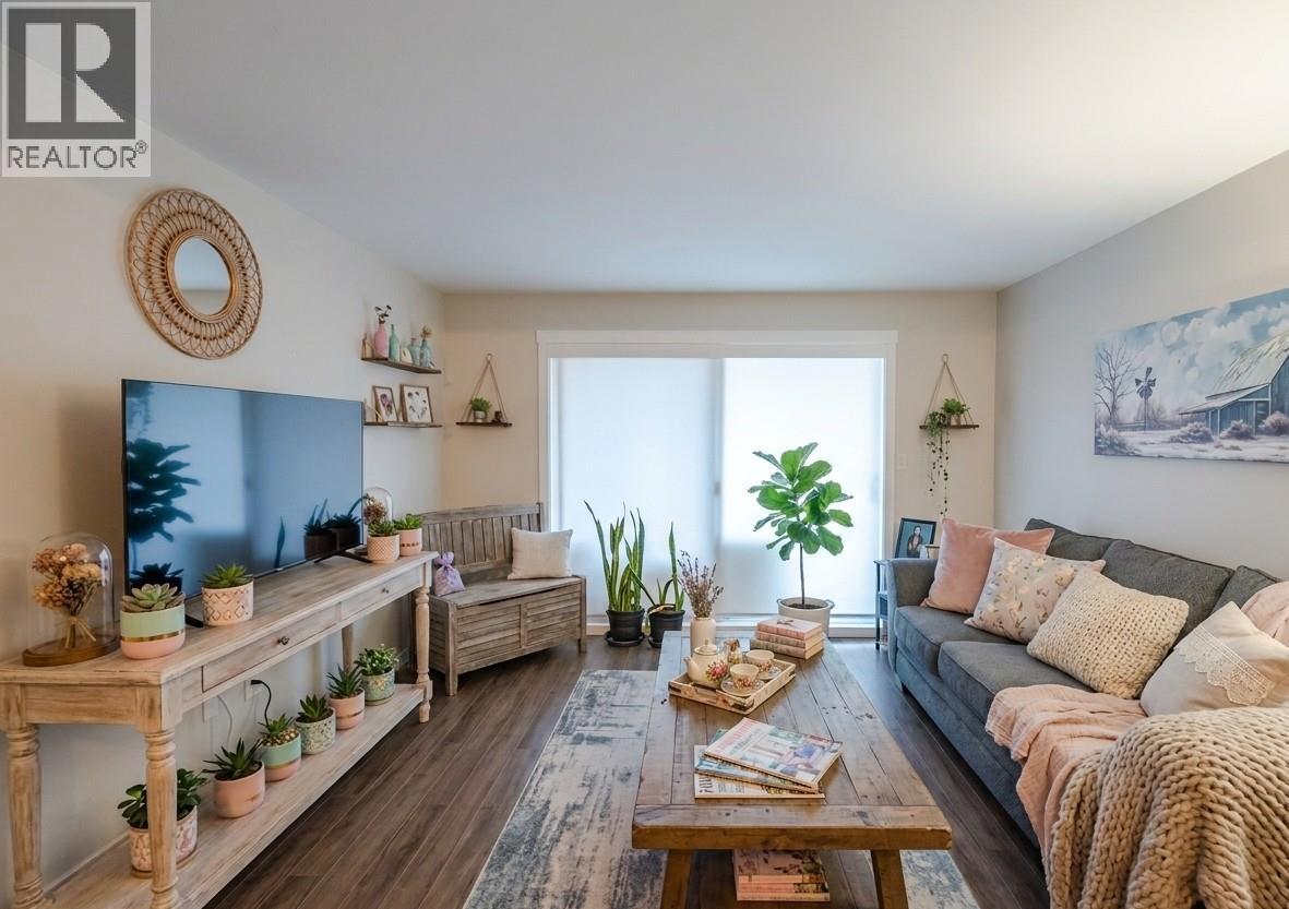 337 Mckinney Road Unit# 216, Oliver, British Columbia  V0H 1T3 - Photo 2 - 10382947