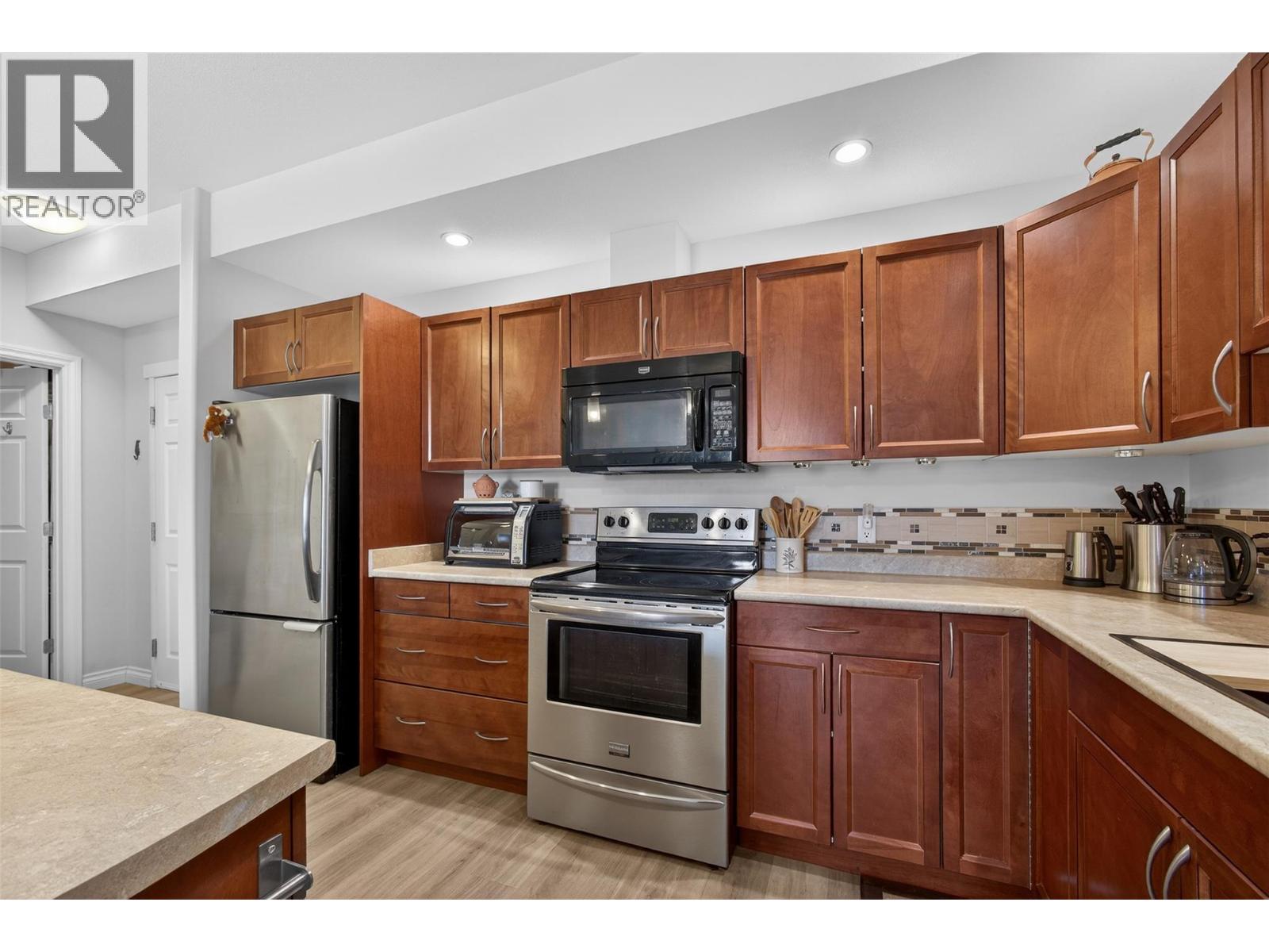 921 Spillway Street Unit# 109b, Oliver, British Columbia  V0H 1T0 - Photo 4 - 10379866