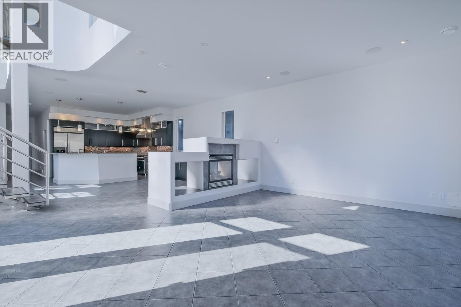 839 Manhattan Drive, Kelowna, British Columbia  V1Y 1H6 - Photo 5 - 10382994