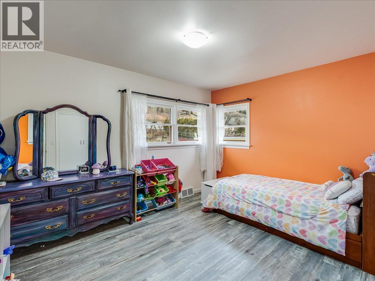 3409 Marigold Drive, Trail, British Columbia  V1R 2X7 - Photo 19 - 10382978