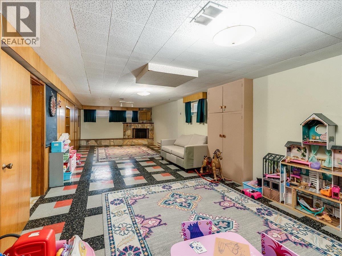 3409 Marigold Drive, Trail, British Columbia  V1R 2X7 - Photo 24 - 10382978