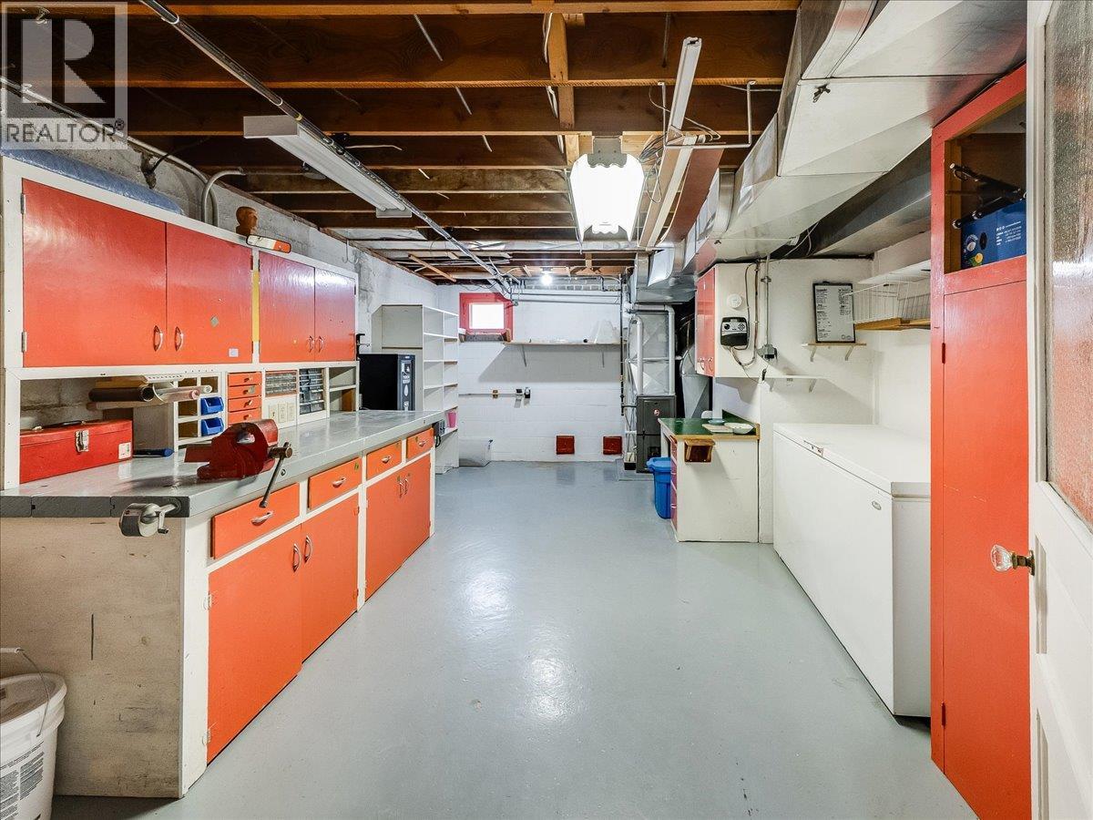 3409 Marigold Drive, Trail, British Columbia  V1R 2X7 - Photo 32 - 10382978