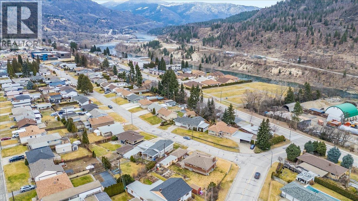 3409 Marigold Drive, Trail, British Columbia  V1R 2X7 - Photo 45 - 10382978