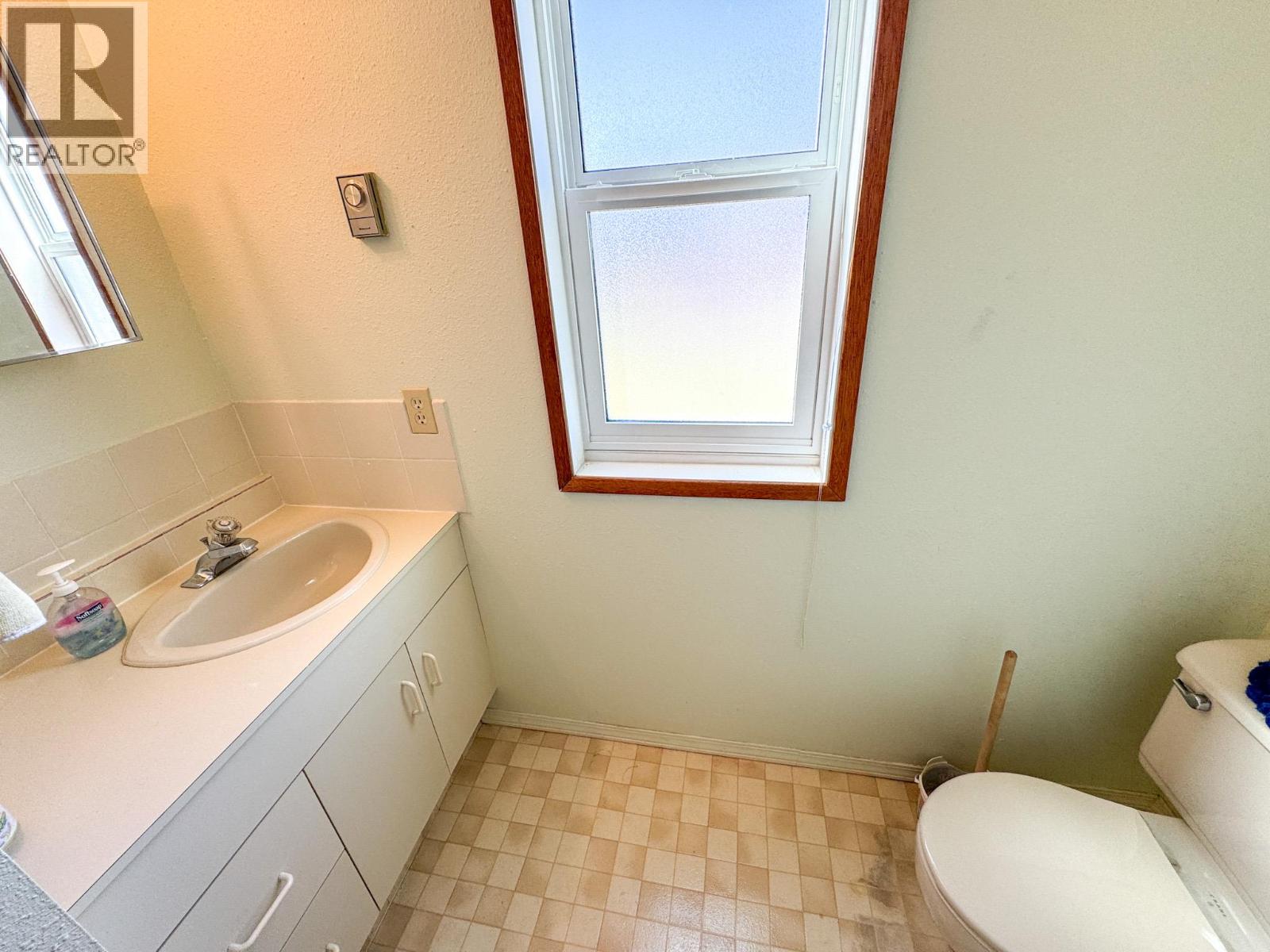 3826 33rd Street, Osoyoos, British Columbia  V0H 1V6 - Photo 14 - 10382856