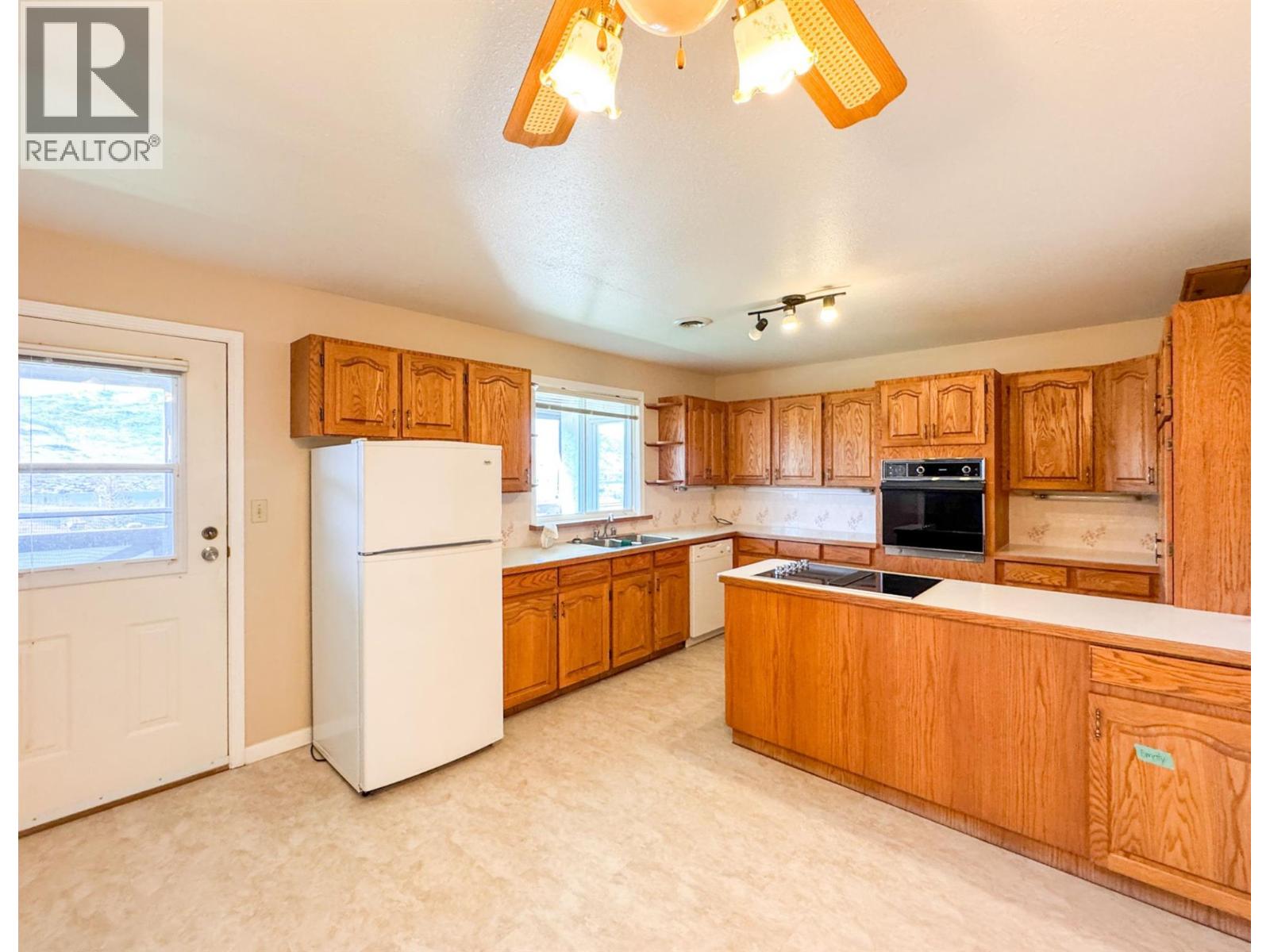 3826 33rd Street, Osoyoos, British Columbia  V0H 1V6 - Photo 2 - 10382856