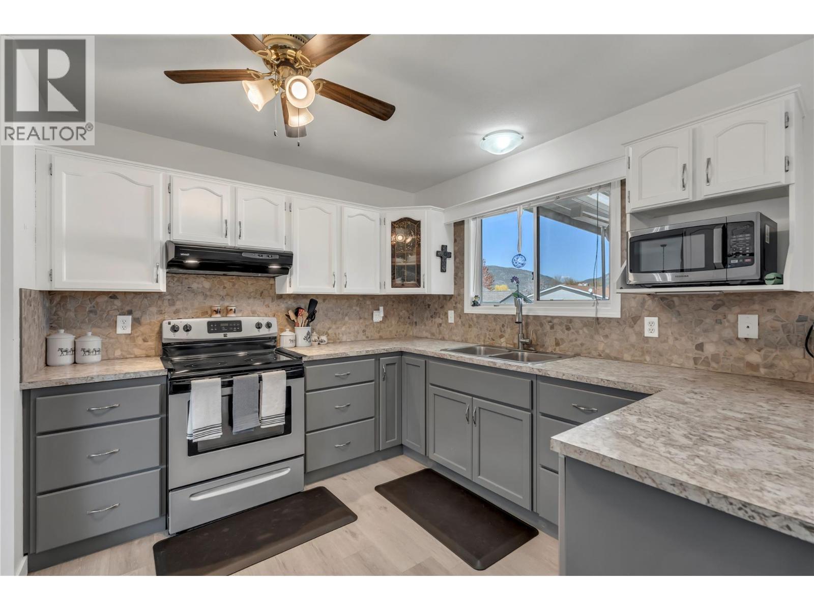 239 Roy Avenue, Penticton, British Columbia  V2A 8E5 - Photo 8 - 10382809