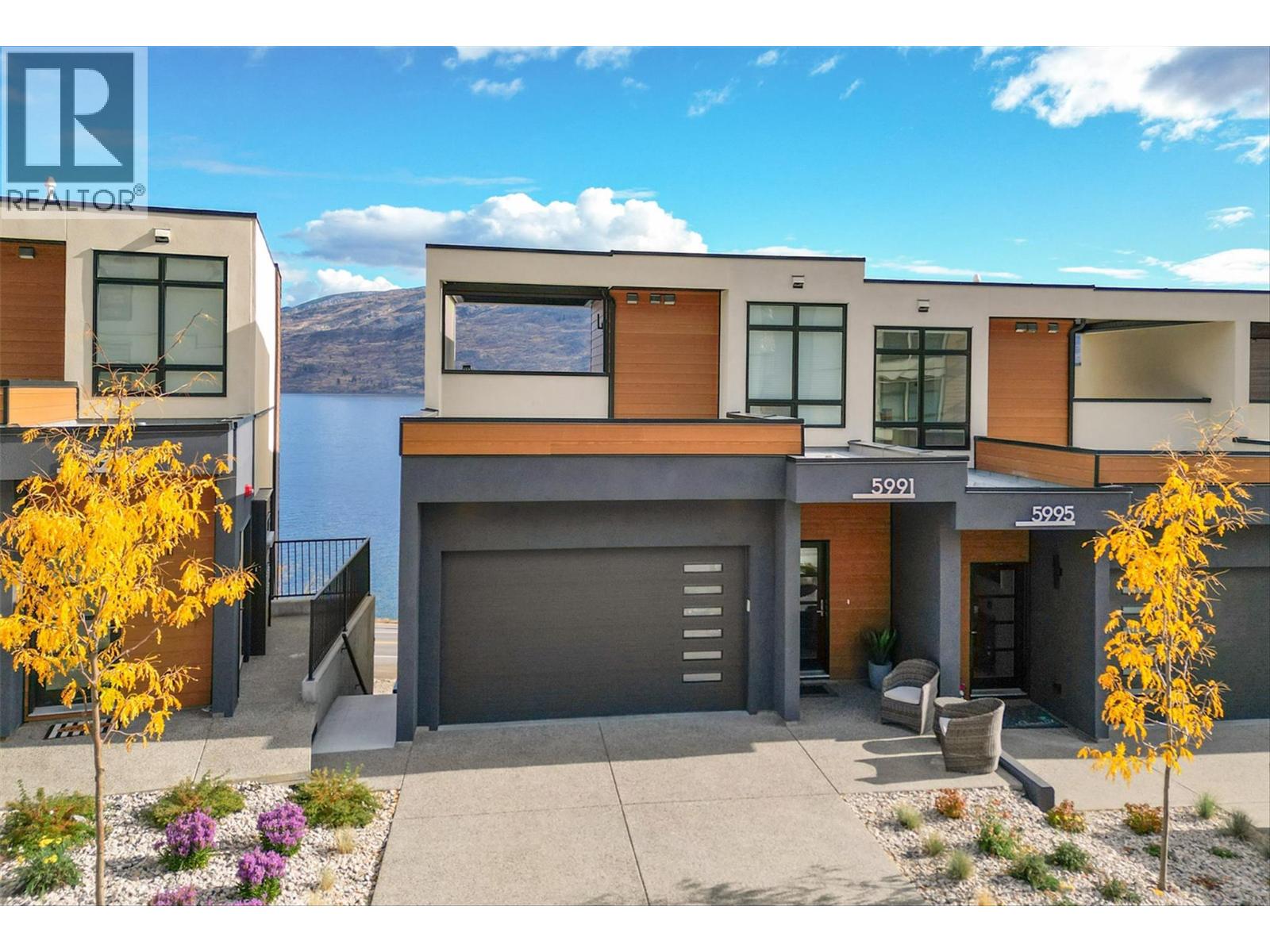 5991 Princess Street, Peachland, British Columbia  V0H 1X7 - Photo 1 - 10382532