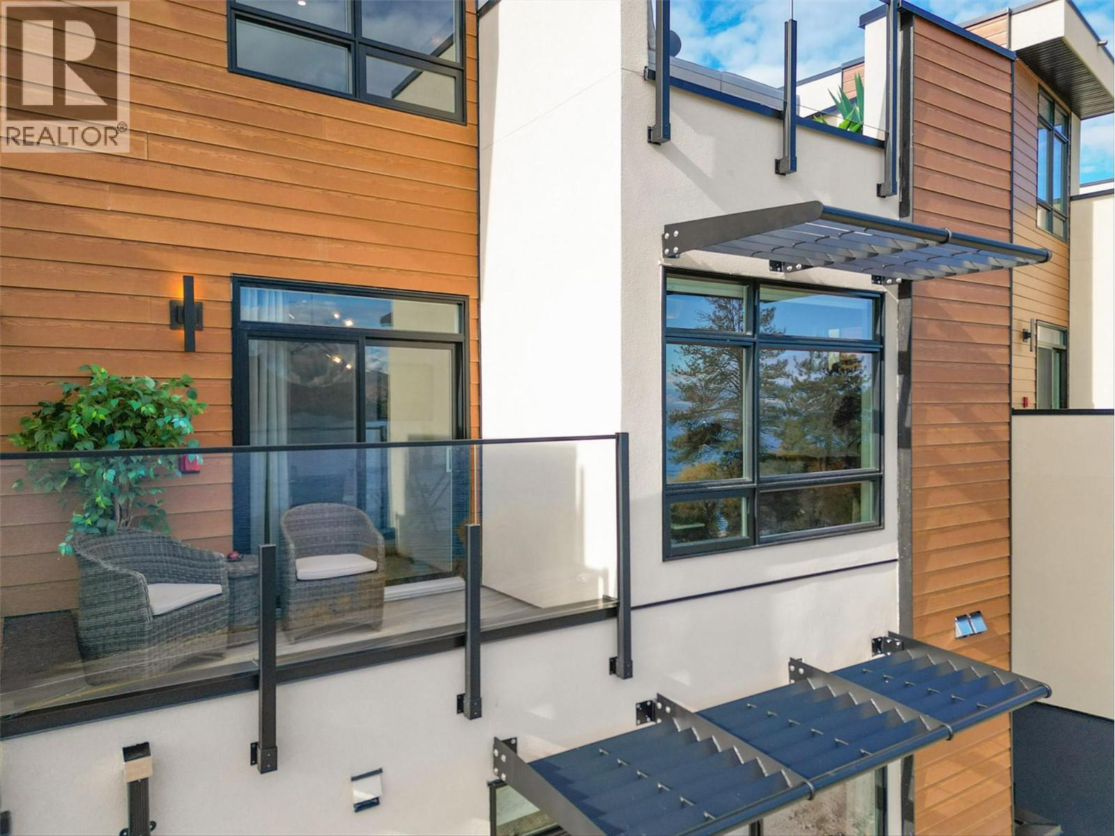 5991 Princess Street, Peachland, British Columbia  V0H 1X7 - Photo 10 - 10382532