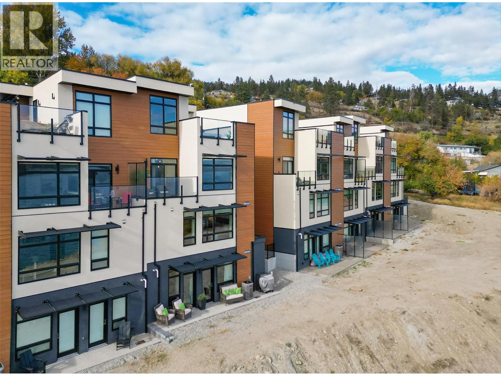 5991 Princess Street, Peachland, British Columbia  V0H 1X7 - Photo 11 - 10382532