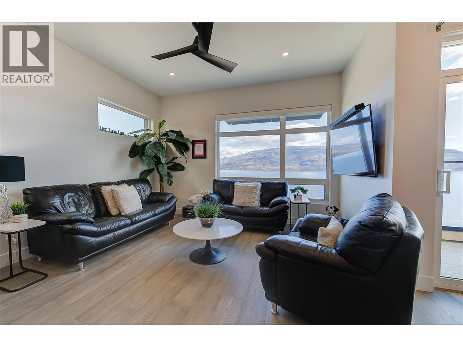 5991 Princess Street, Peachland, British Columbia  V0H 1X7 - Photo 14 - 10382532