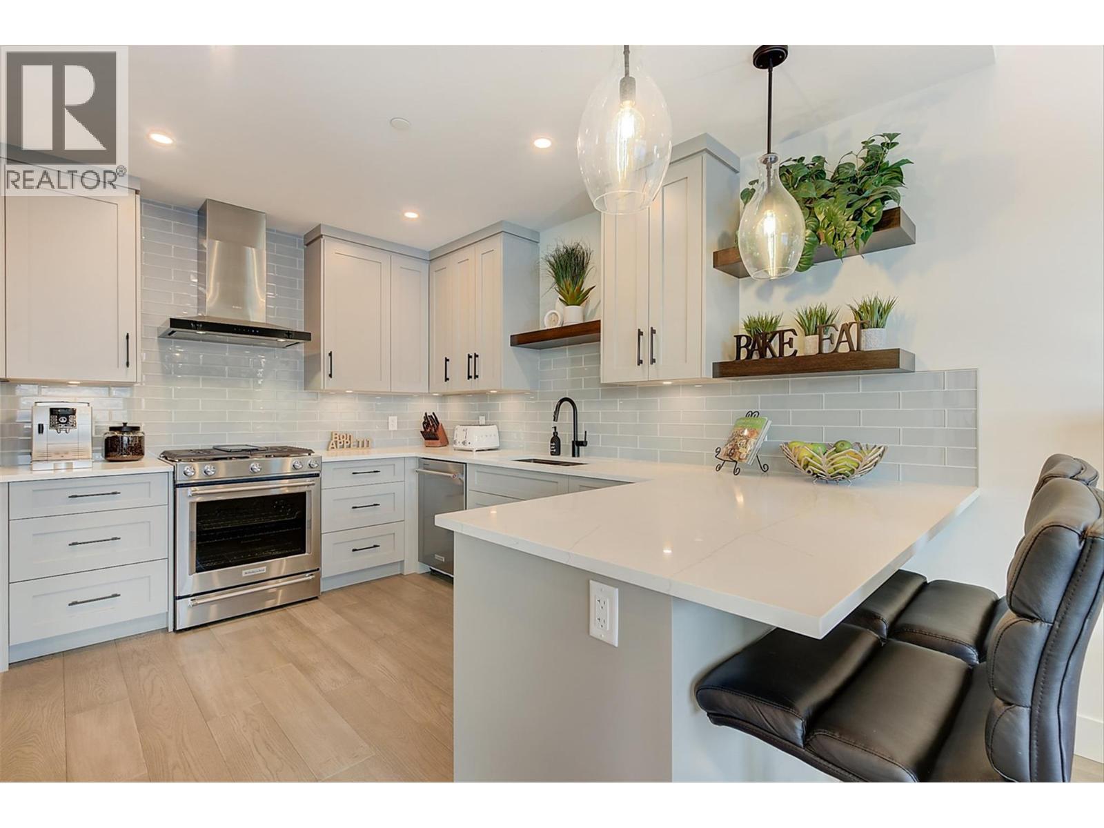 5991 Princess Street, Peachland, British Columbia  V0H 1X7 - Photo 17 - 10382532