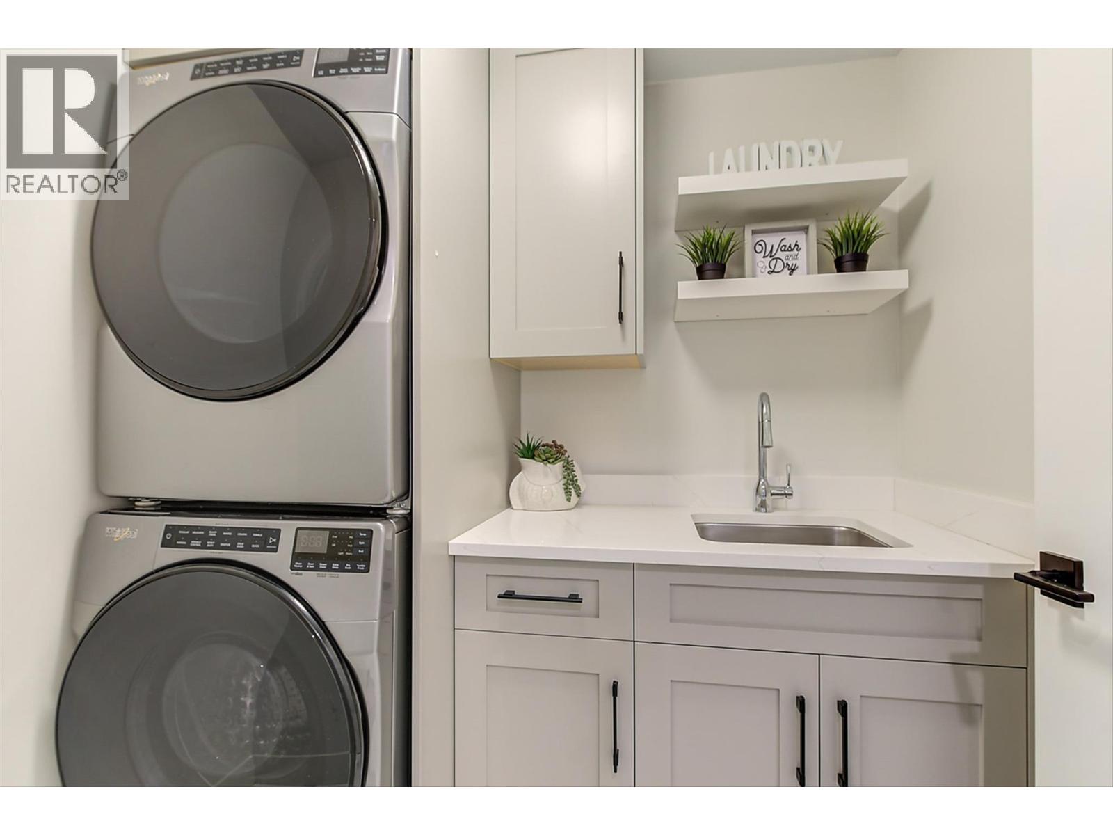 5991 Princess Street, Peachland, British Columbia  V0H 1X7 - Photo 32 - 10382532