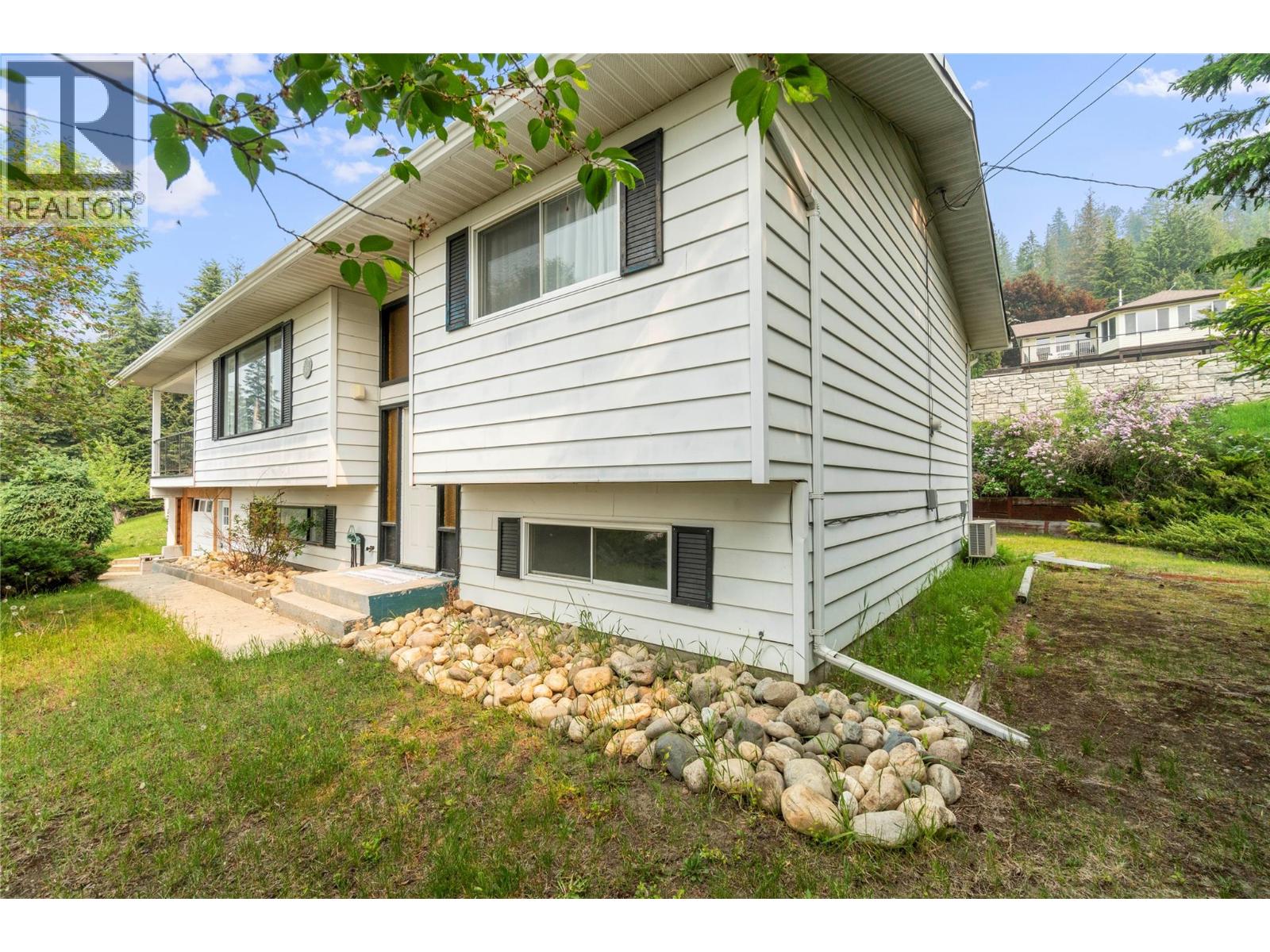 5271 Chasey Road, Celista, British Columbia  V0E 1M6 - Photo 2 - 10382985