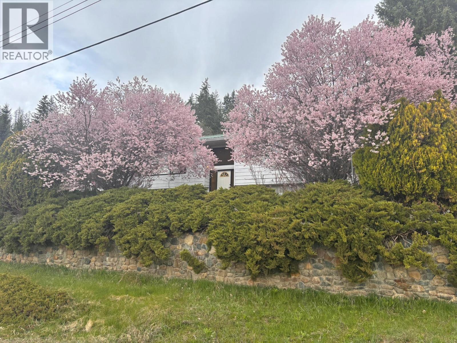 5271 Chasey Road, Celista, British Columbia  V0E 1M6 - Photo 3 - 10382985