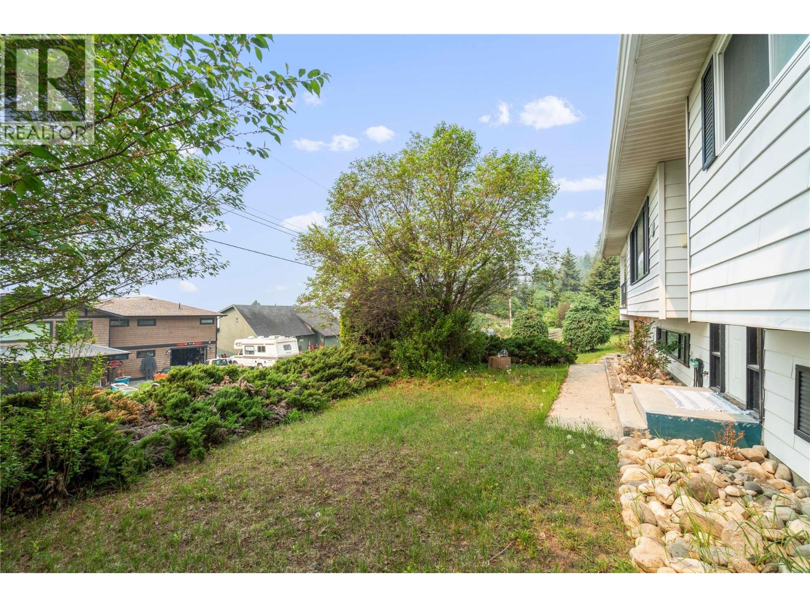 5271 Chasey Road, Celista, British Columbia  V0E 1M6 - Photo 32 - 10382985