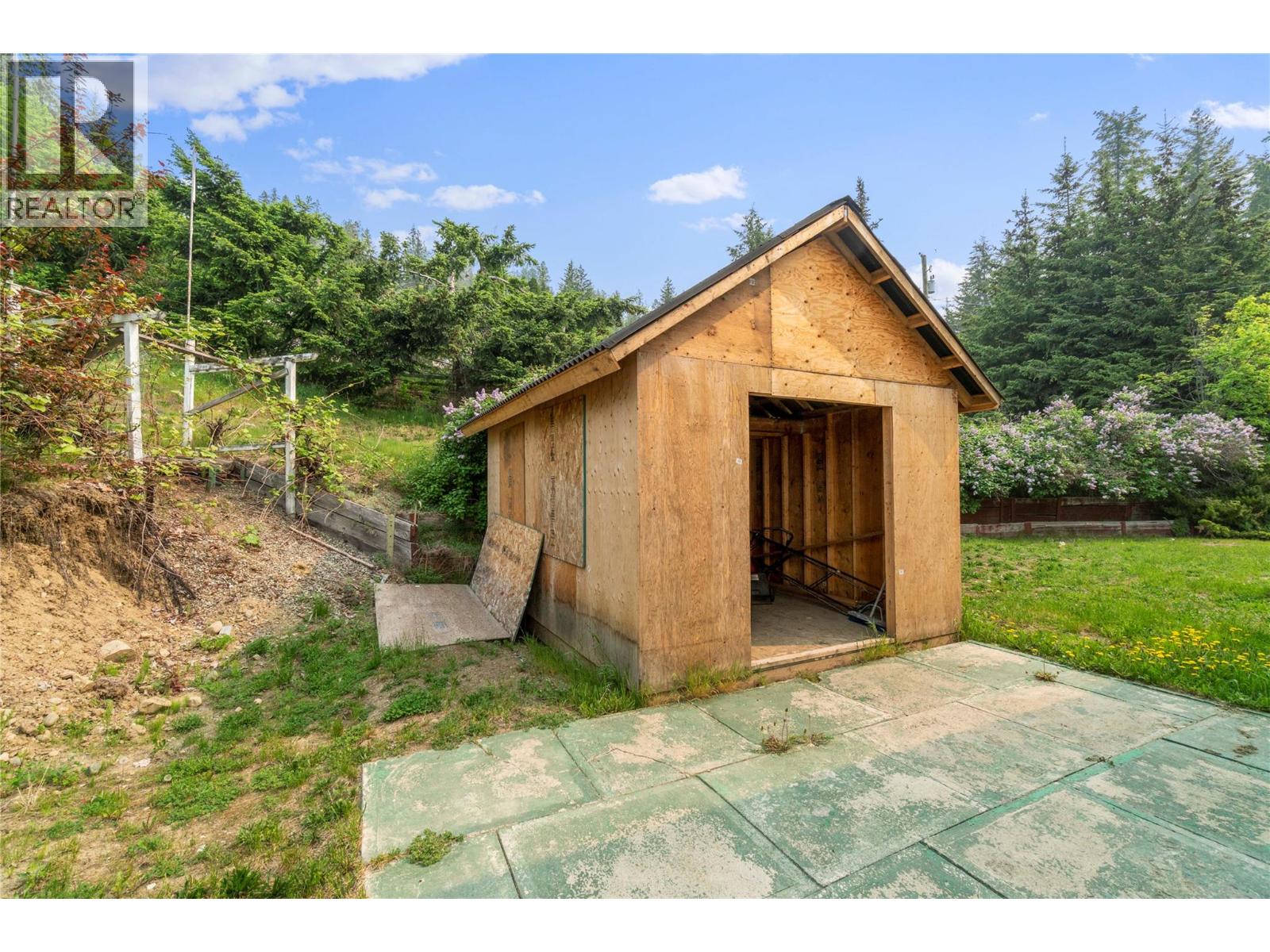 5271 Chasey Road, Celista, British Columbia  V0E 1M6 - Photo 35 - 10382985