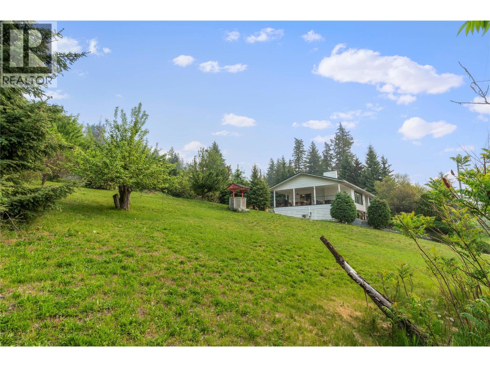 5271 Chasey Road, Celista, British Columbia  V0E 1M6 - Photo 38 - 10382985