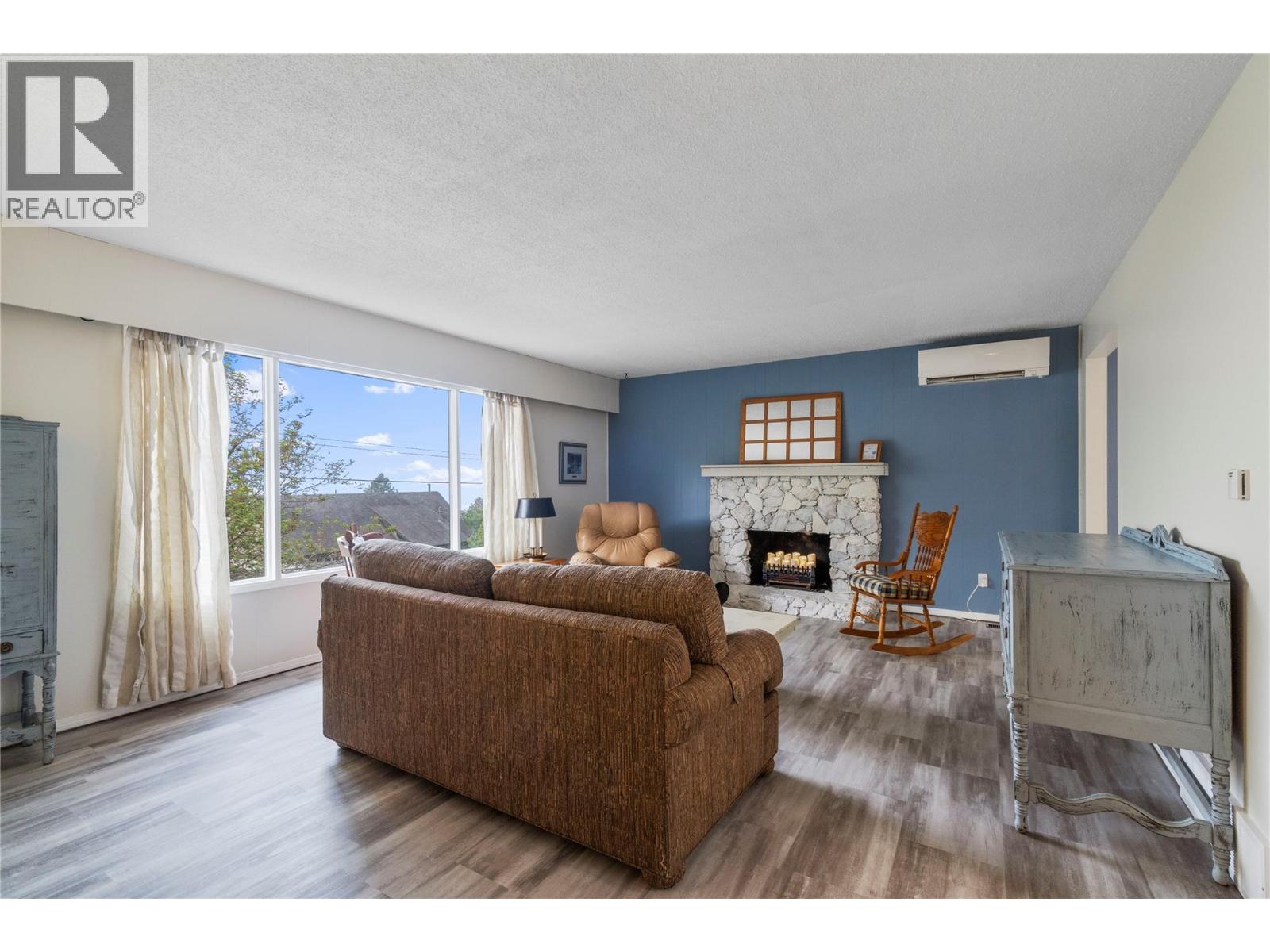 5271 Chasey Road, Celista, British Columbia  V0E 1M6 - Photo 9 - 10382985