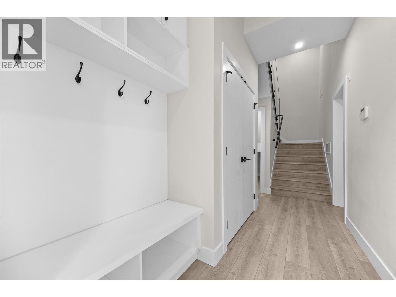 2165 Aberdeen Street, Kelowna, British Columbia  V4B 1Z8 - Photo 3 - 10382766