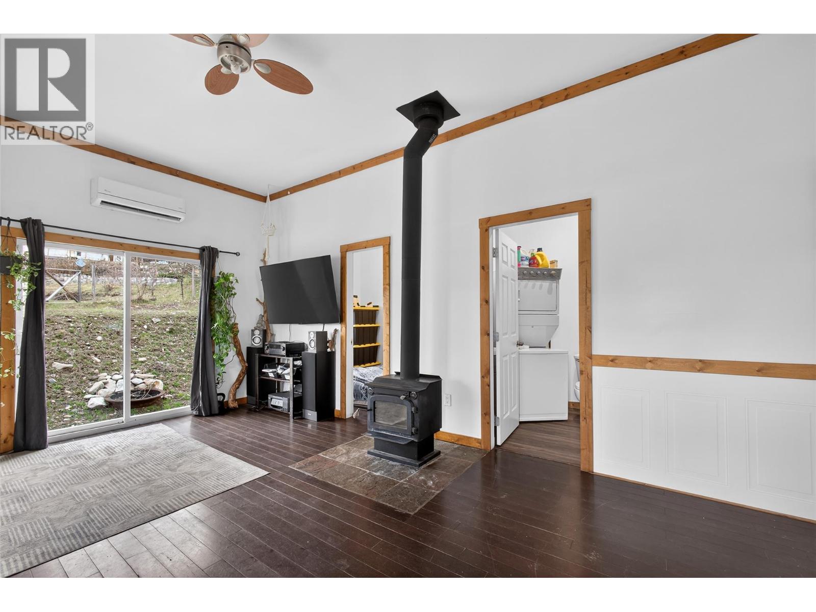 754 Wood Road, Kelowna, British Columbia  V1Z 3V6 - Photo 5 - 10382495